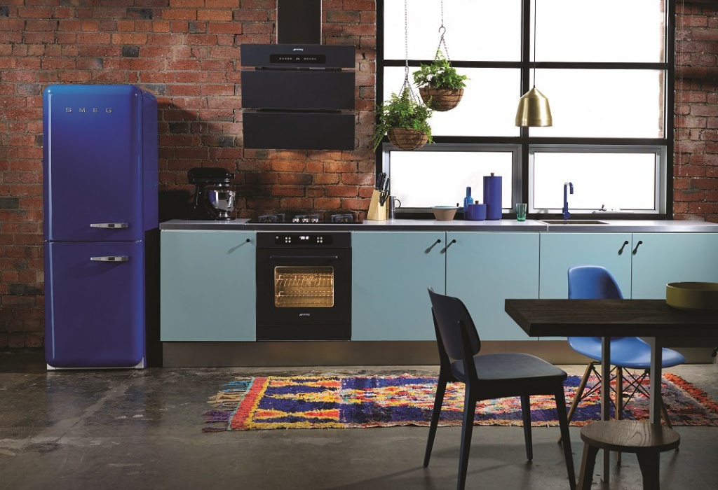 О компании Smeg smeg_fab32.jpg