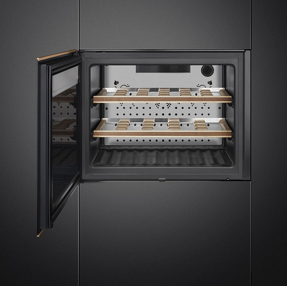 Встраиваемый холодильный шкаф для вина Smeg CVI621LWNR3 preview 3