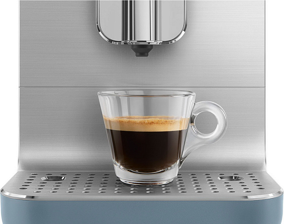 Автоматическая кофемашина Smeg BCC13SBMEU preview 13