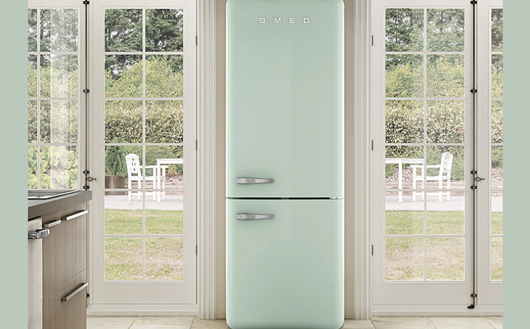 SMEG культовые холодильники FAB