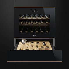 Холодильный шкаф для вина Smeg CVI618NR