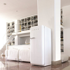 Холодильник Smeg FAB28RB1