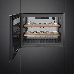 Встраиваемый холодильный шкаф для вина Smeg CVI621LWNX3