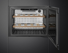 Встраиваемый холодильный шкаф для вина Smeg CVI121G