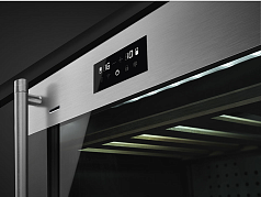 Встраиваемый холодильный шкаф для вина Smeg CVI338RWX2