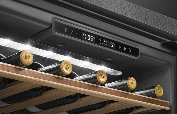 Встраиваемый холодильный шкаф для вина Smeg CVI638LN3 preview 9