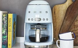 Капельная кофеварка Smeg