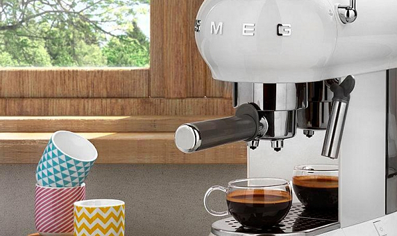 Кофеварка-эспрессо SMEG серии 50-х годов